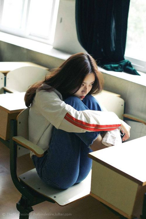 “法甲战火四起，豪门奋力争夺冠军”，法甲激烈