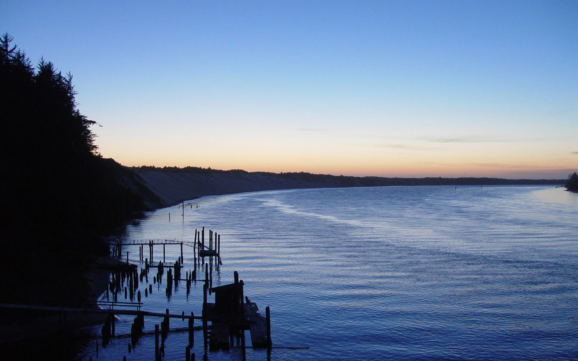 多角度转播：全方位展现精彩对决，多角度展示